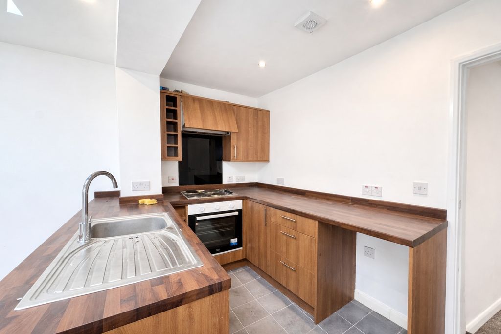 Property photo 3 of 8 Picture 3