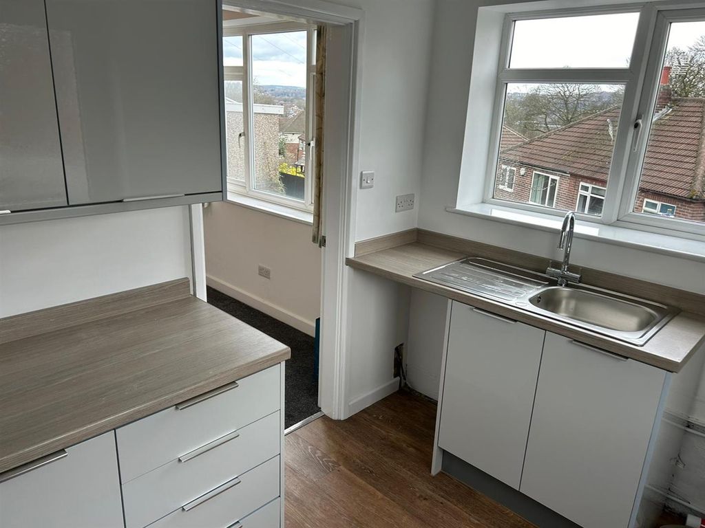 Property photo 3 of 13 New Fitted Kitchen:
