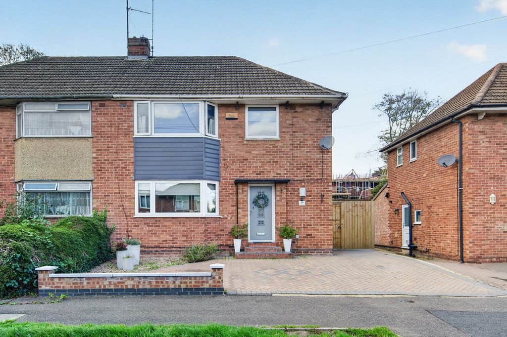 Property photo 1 of 35