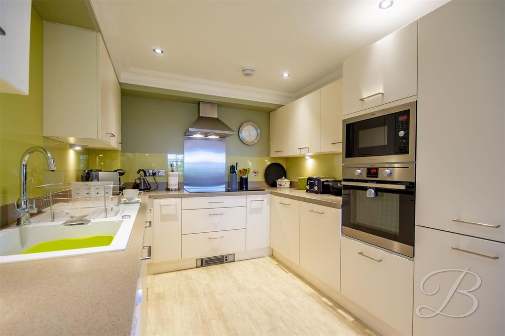 Property photo 2 of 22 Q-Huimhwvkmaeskuexgd6W.Jpg