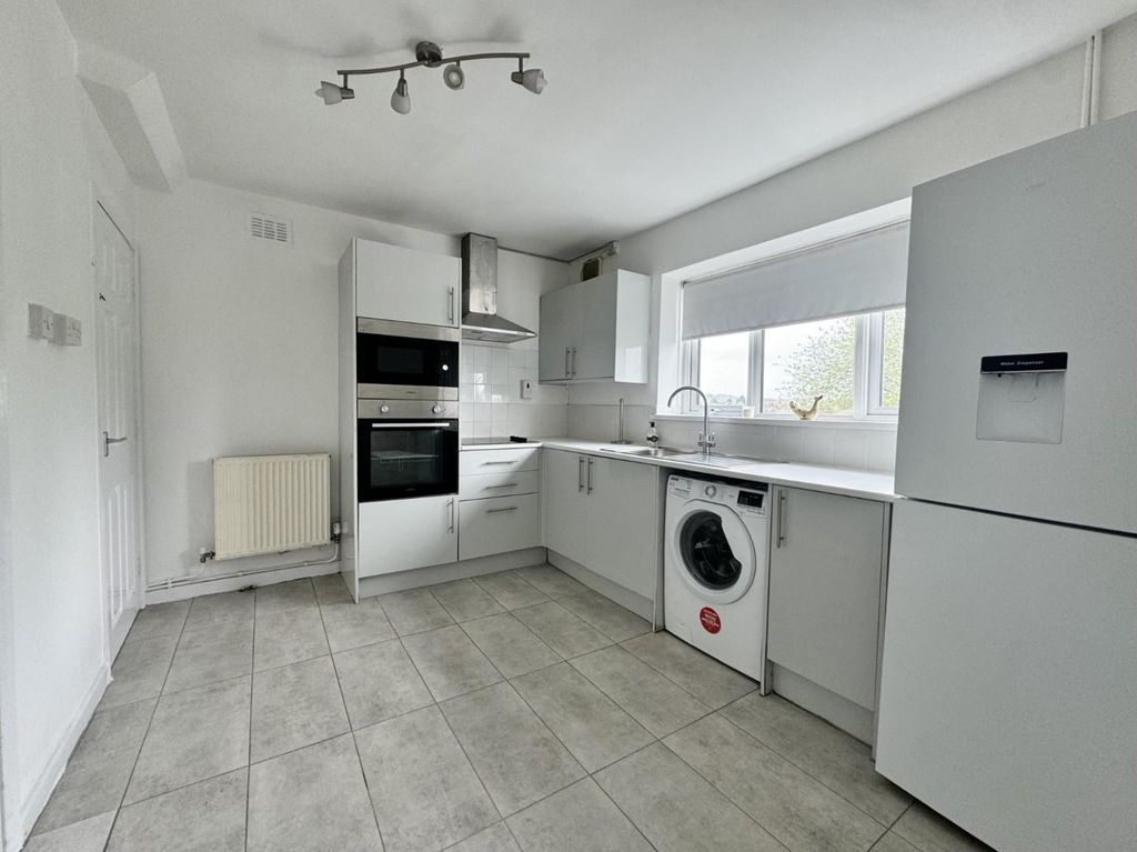 Property photo 2 of 10 3.Jpg