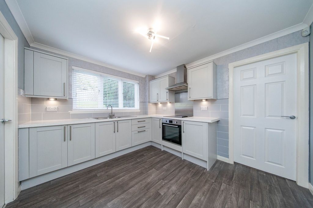 Property photo 3 of 49 Kitchen