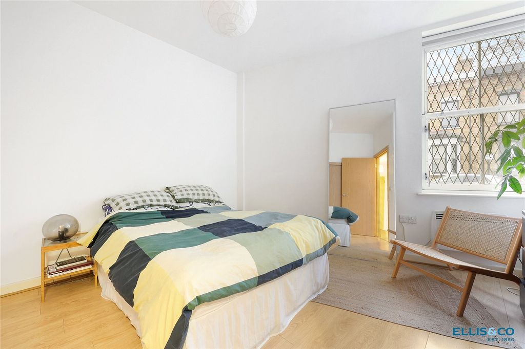 Property photo 3 of 9 Picture No. 12