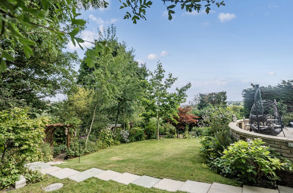 Property photo 2 of 38 1325105-5-68752Fc...