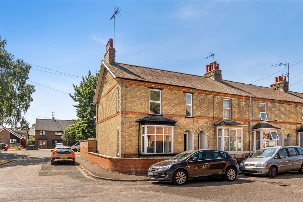 Property photo 1 of 16 21A Gibbs Road, Banbury-1.Jpg