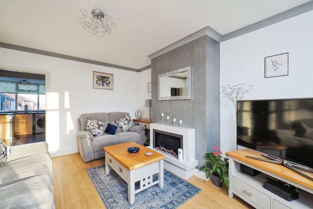 Property photo 2 of 18 Pbox-Img.Jpg