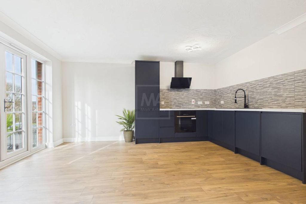 Property photo 2 of 12 Kitchen/Diner