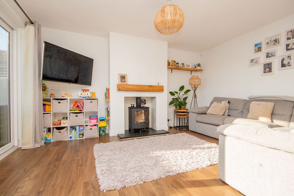 Property photo 3 of 20