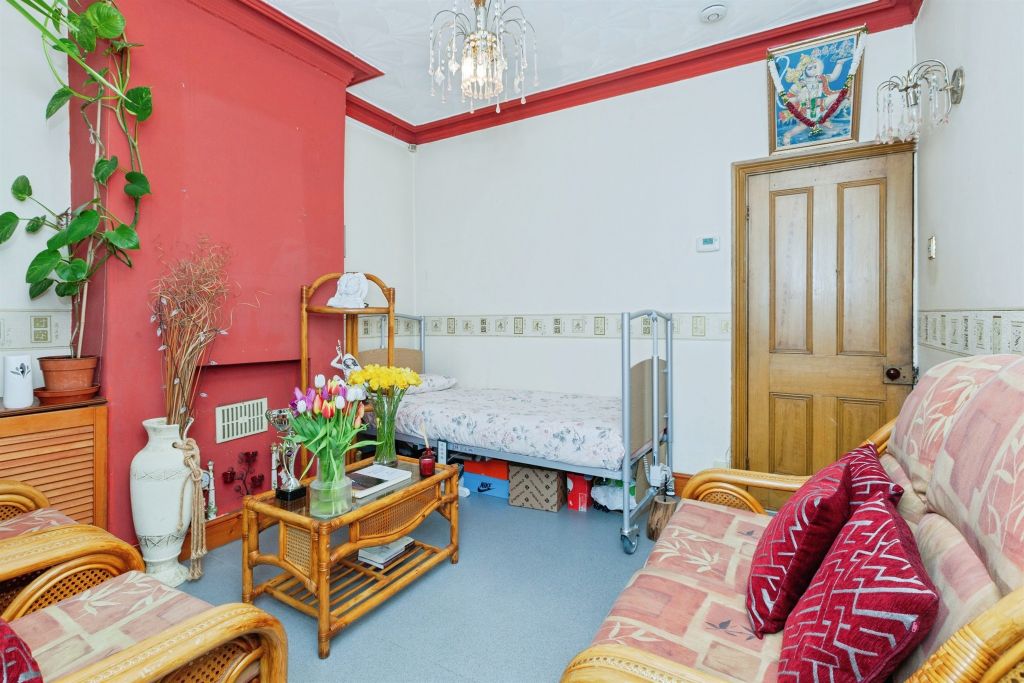 Property photo 3 of 19