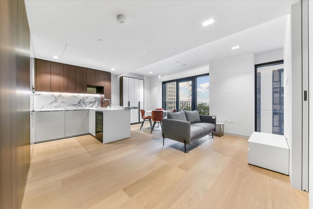 Property photo 2 of 26 Image