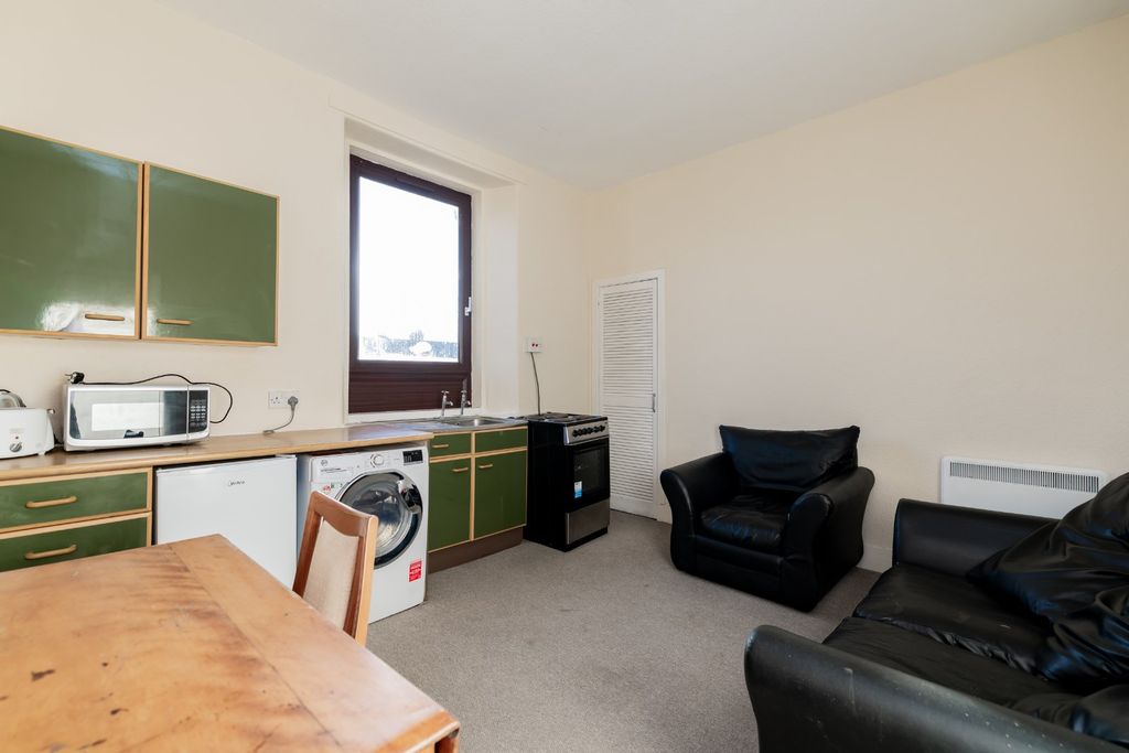 Property photo 2 of 11 Photo 2