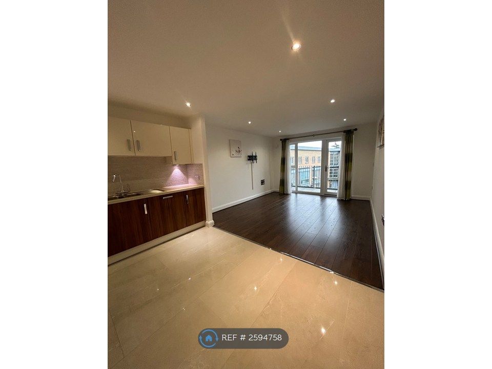 Property photo 2 of 26