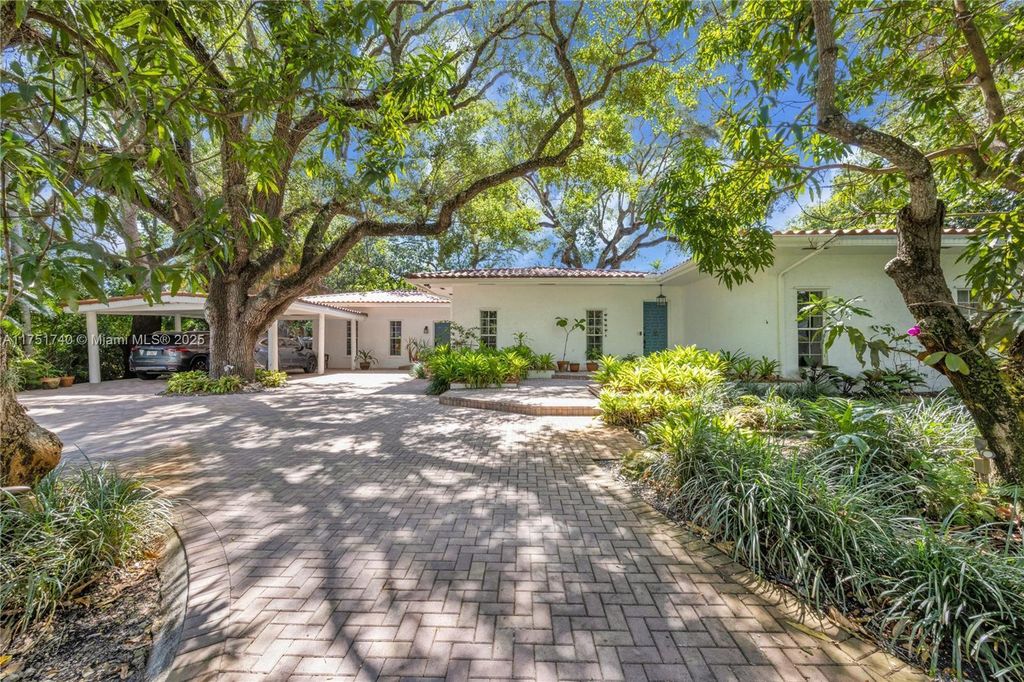 Property photo 1 of 43
