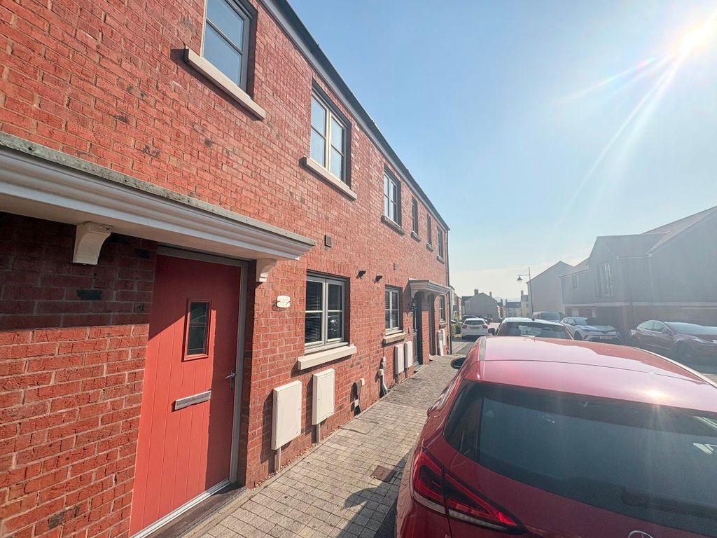 Property photo 2 of 24