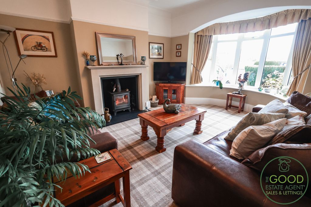 Property photo 3 of 30