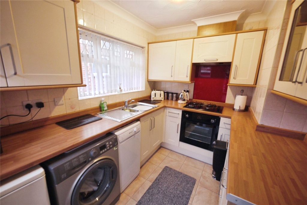 Property photo 3 of 17 Picture No. 23