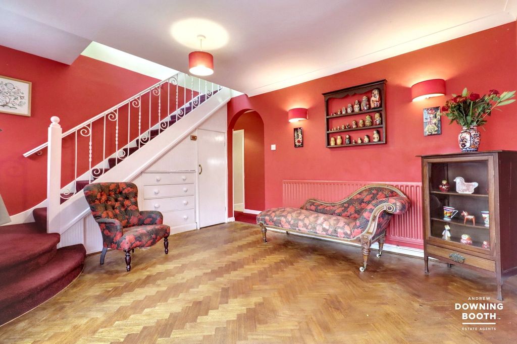 Property photo 2 of 34