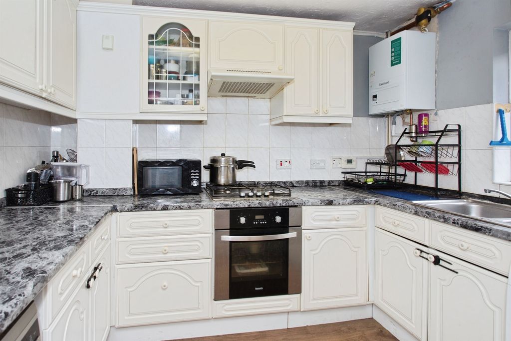 Property photo 3 of 14