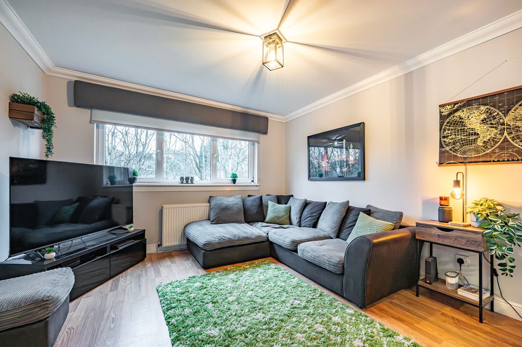 Property photo 3 of 37