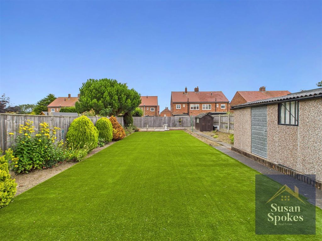 Property photo 1 of 25 Cam01858G0-Pr0148-Still024.Jpg