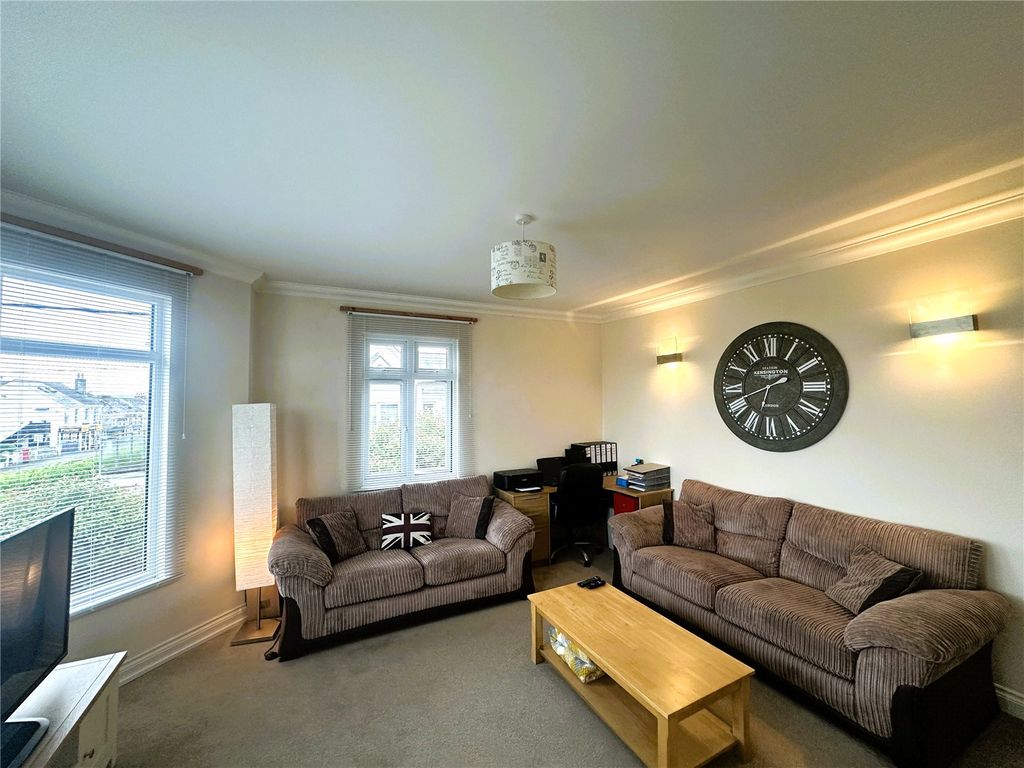 Property photo 2 of 16 Picture No. 20