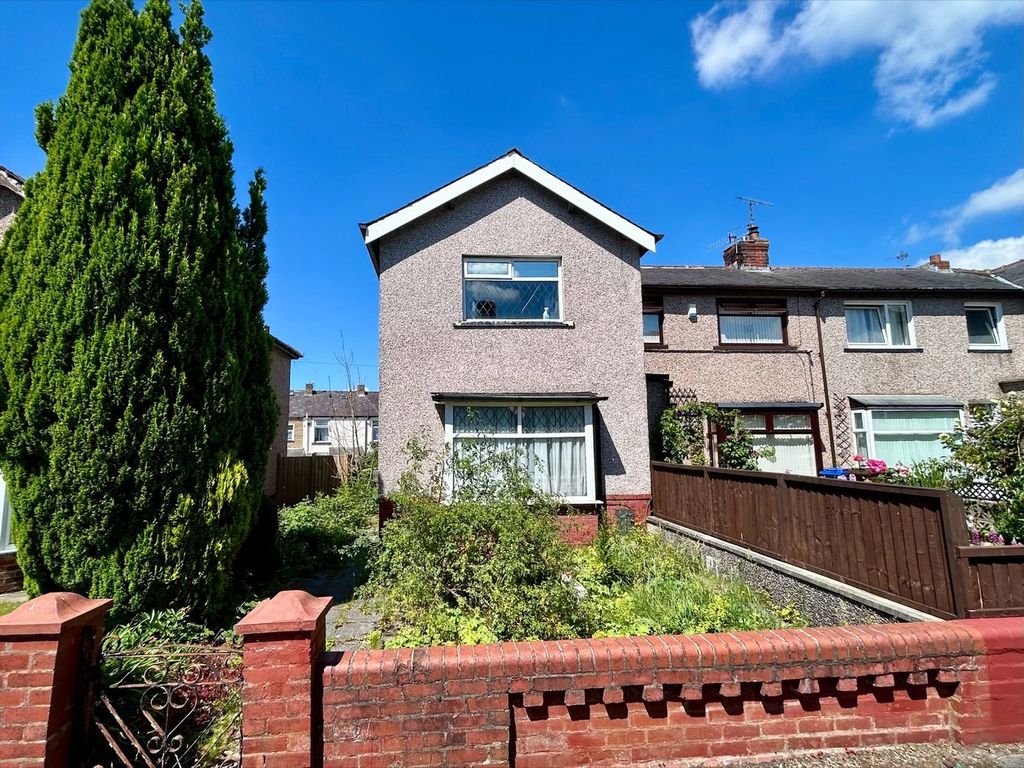 Property photo 1 of 11