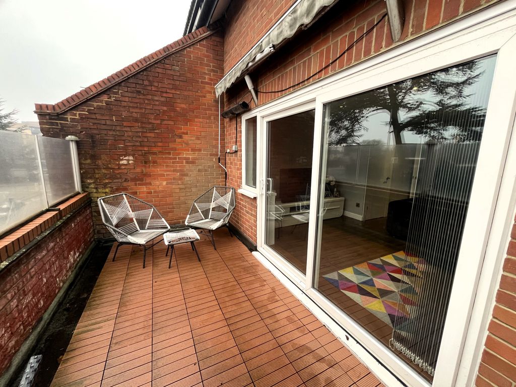 Property photo 3 of 12 Img_9173