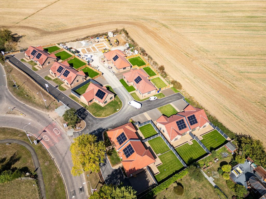 Property photo 2 of 31