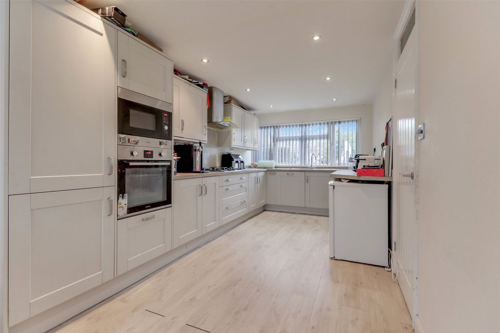 Property photo 2 of 12 Picture No. 10