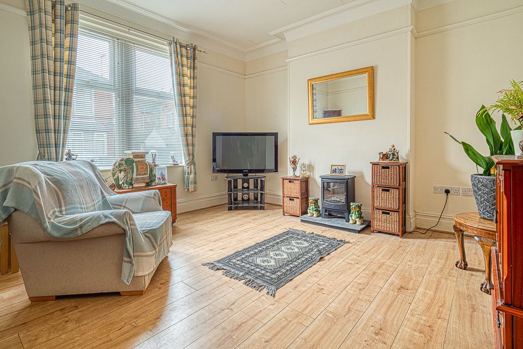 Property photo 3 of 27
