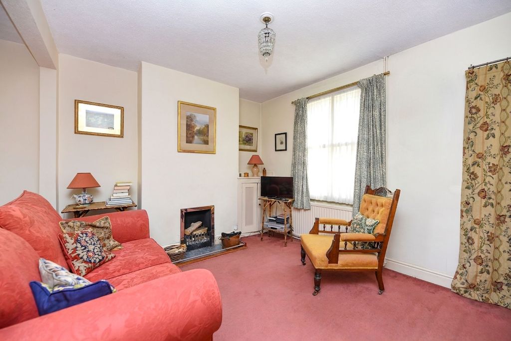 Property photo 3 of 14