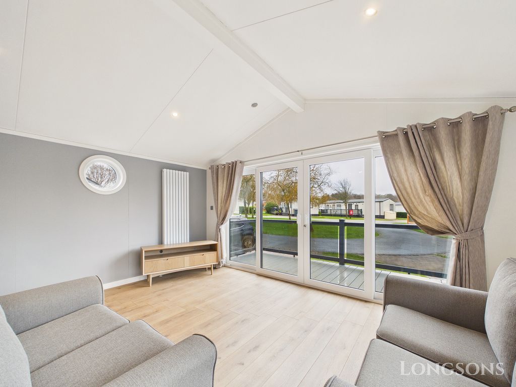 Property photo 3 of 17 Cam02173G0 Pr0345 Still022