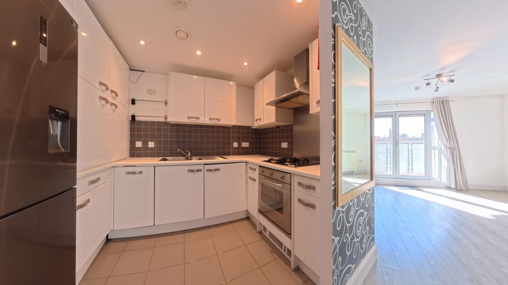 Property photo 2 of 6