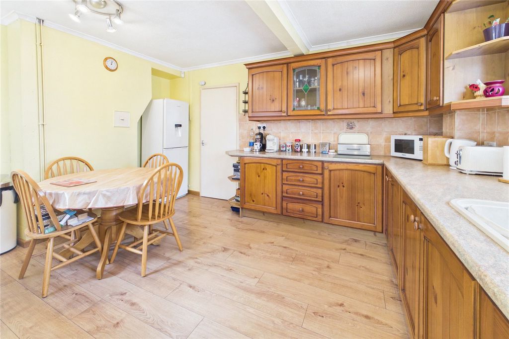 Property photo 3 of 18 Kitchen/Dining Room