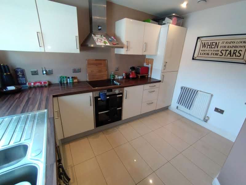 Property photo 3 of 27