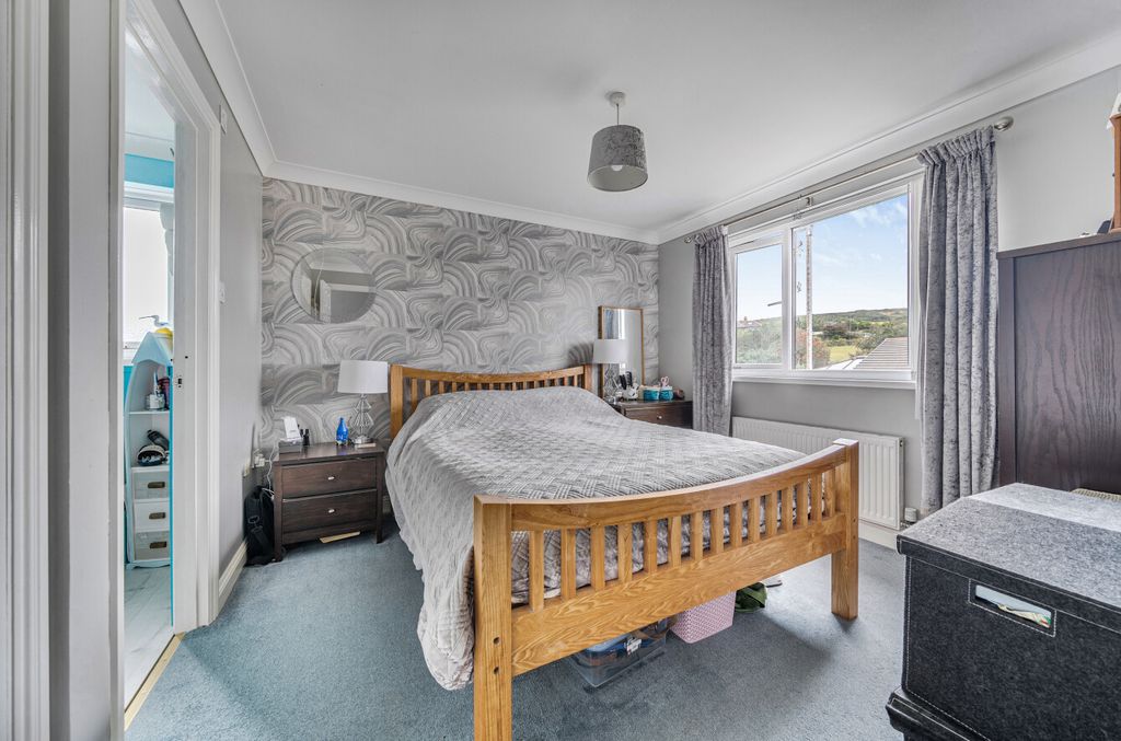 Property photo 3 of 21 1341728-14-68A46c...