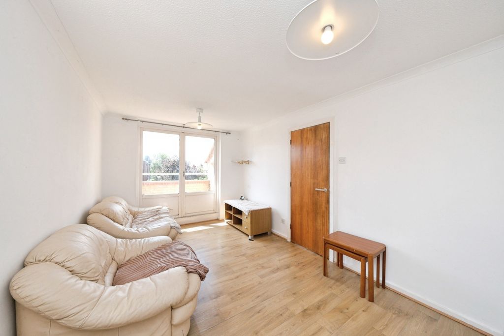Property photo 2 of 13 Pbox-Img.Jpg