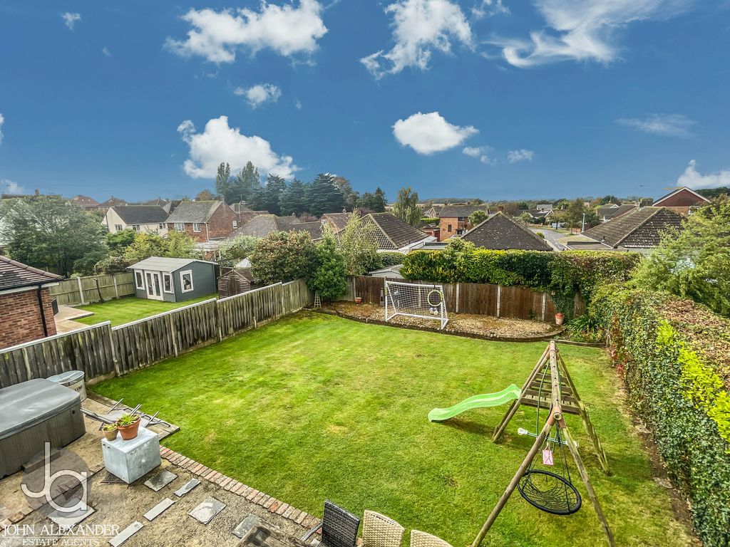 Property photo 3 of 22