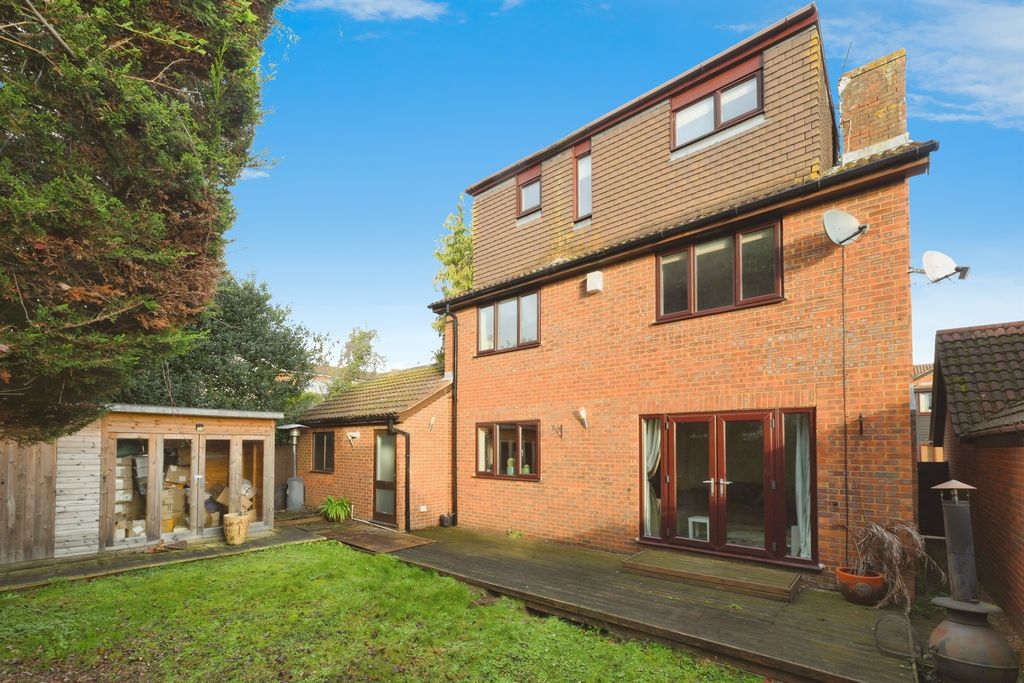 Property photo 3 of 25