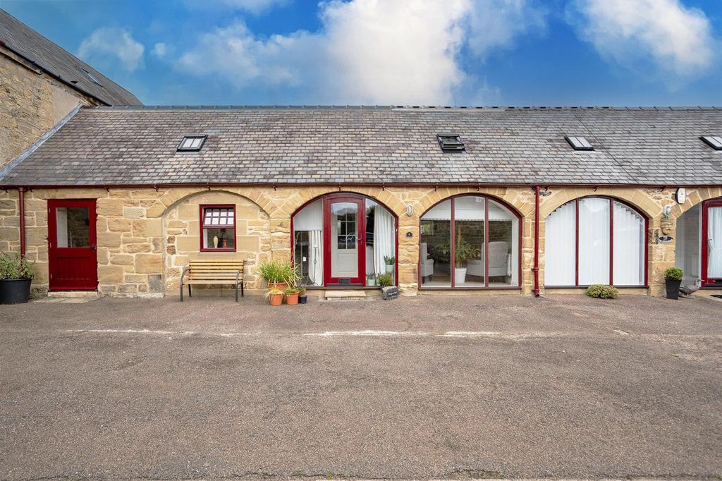 Property photo 1 of 10 Front External