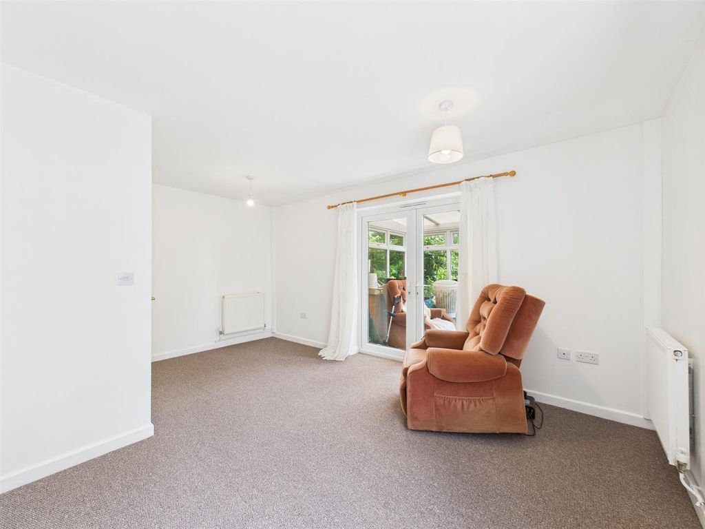 Property photo 2 of 11