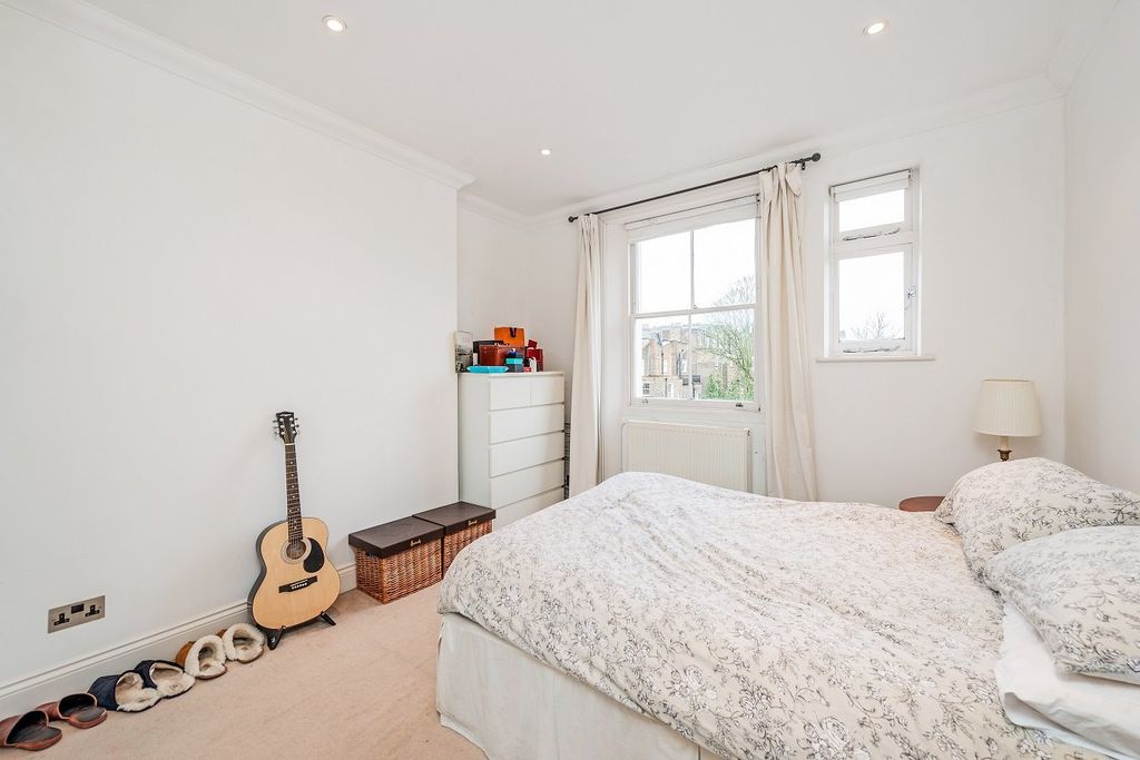 Property photo 3 of 9 Picture No. 06