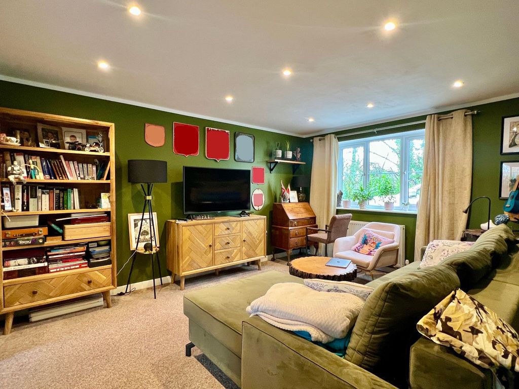 Property photo 2 of 15