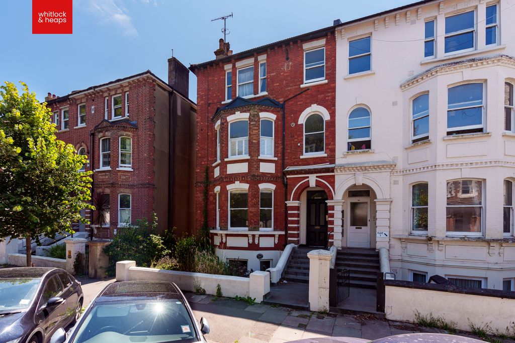 Property photo 1 of 7 Front