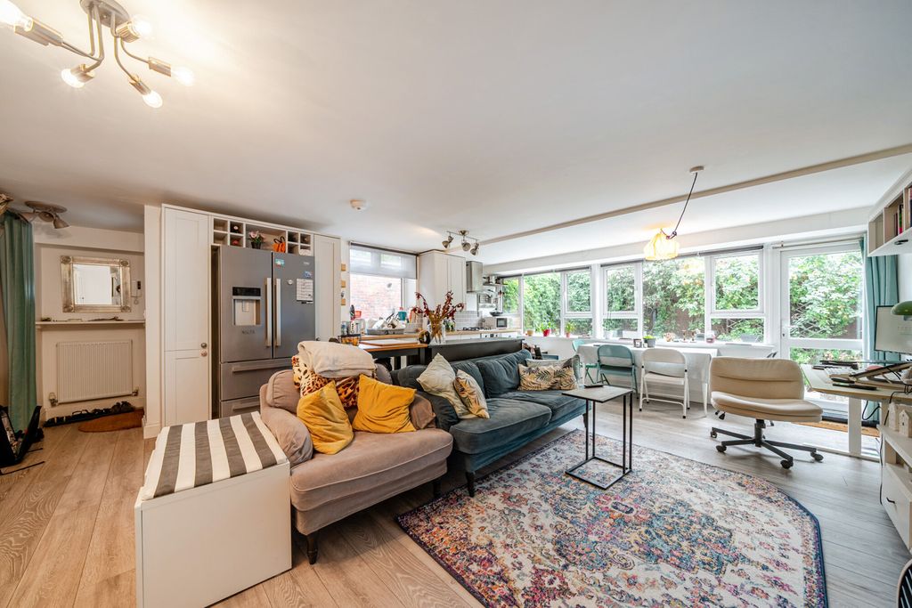 Property photo 1 of 19 1530491-11-6Ac8d9...