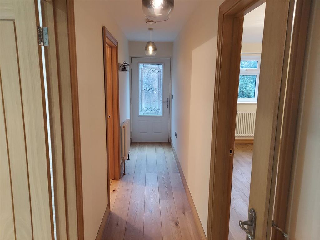 Property photo 2 of 15 Hallway