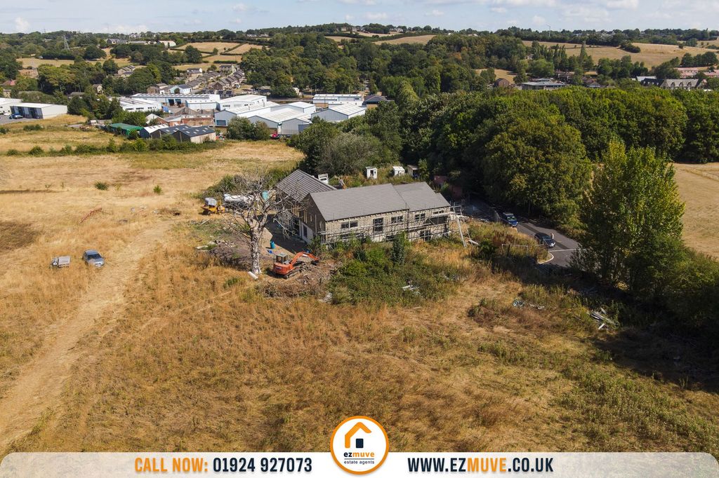 Property photo 3 of 47