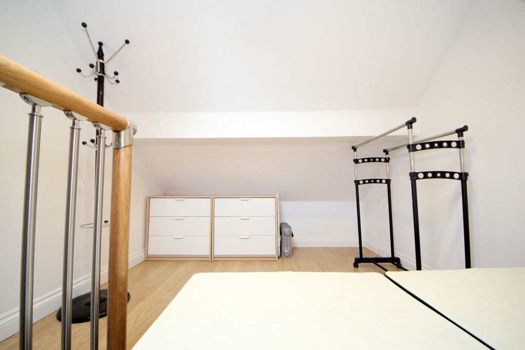 Property photo 3 of 9 Gallery