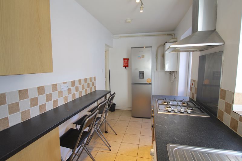 Property photo 2 of 9 Photo 5