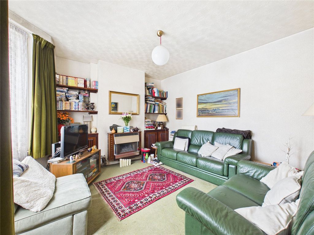 Property photo 2 of 16 Picture No. 03